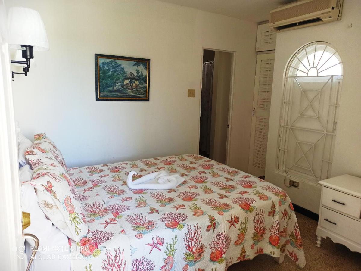 Columbus Heights Apt 26 F Ocho Ríos Extérieur photo